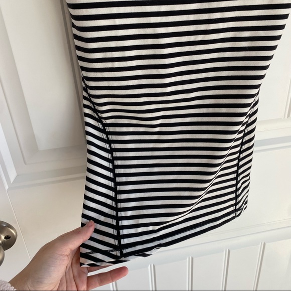 lululemon striped amala tank top size 4 - Picture 7 of 11